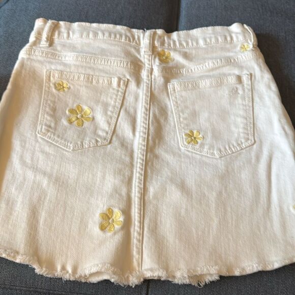 DL 1961 Girls Jenny Milk Daisy Mini Skirt. 5 Pocket Style.
Size 16. - Picture 4 of 13
